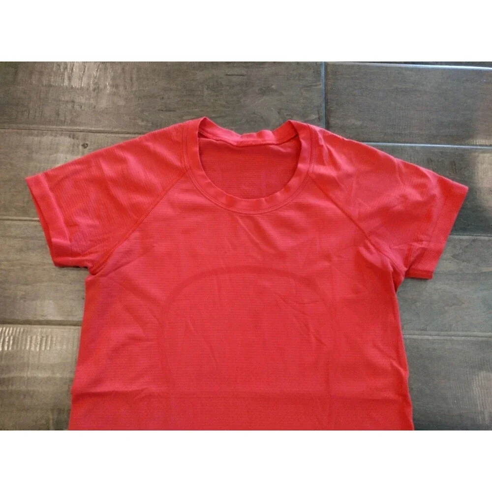 LULULEMON Women's Swiftly Tech short-sleeve red top - size 6